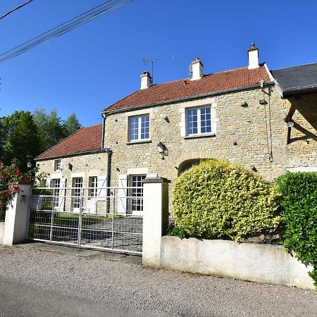 Modern Holiday Home On The Meadows Vault-de-Lugny 객실 사진