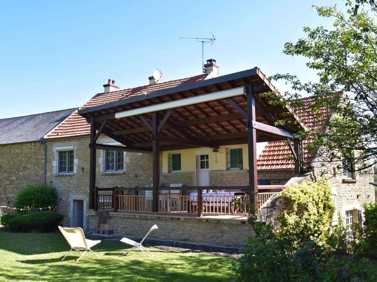 Modern Holiday Home On The Meadows Vault-de-Lugny 객실 사진